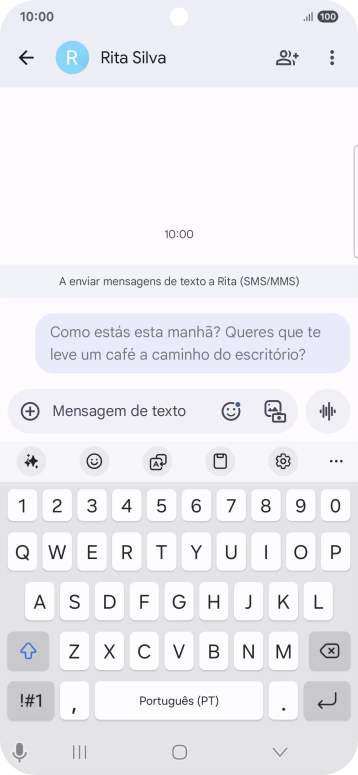 Comece uma conversa e prima o ícone de AI.