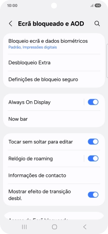 Prima Bloqueio ecrã e dados biométricos e introduza o código adicional de bloqueio do telefone que criou anteriormente.
