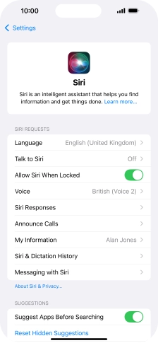 Press the indicator next to 'Allow Siri When Locked' to turn the function on or off.