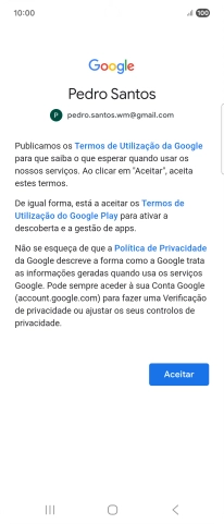 Prima Aceitar e siga as indicações no ecrã para escolher as definições da conta Google.