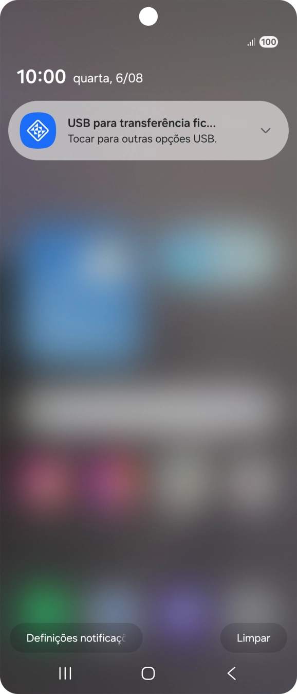 Prima a lista suspensa.