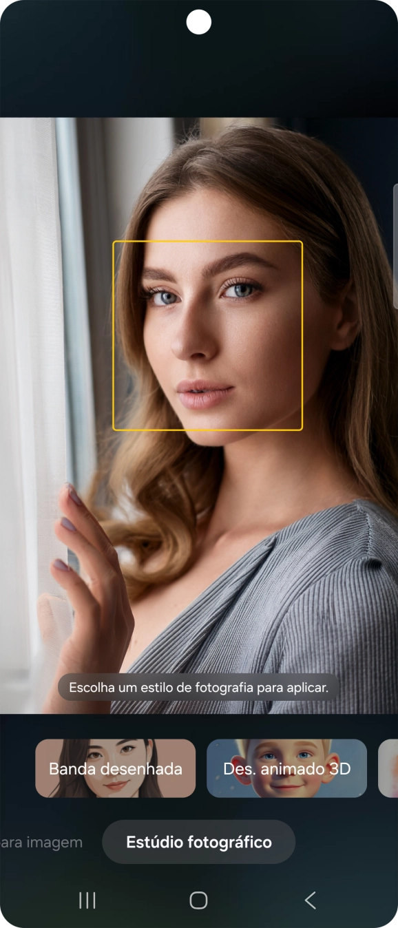 Para alterar o seu retrato para diversos estilos, prima Estúdio fotográfico.