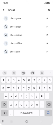 Introduza o nome ou categoria da app pretendida e prima o ícone para pesquisar.