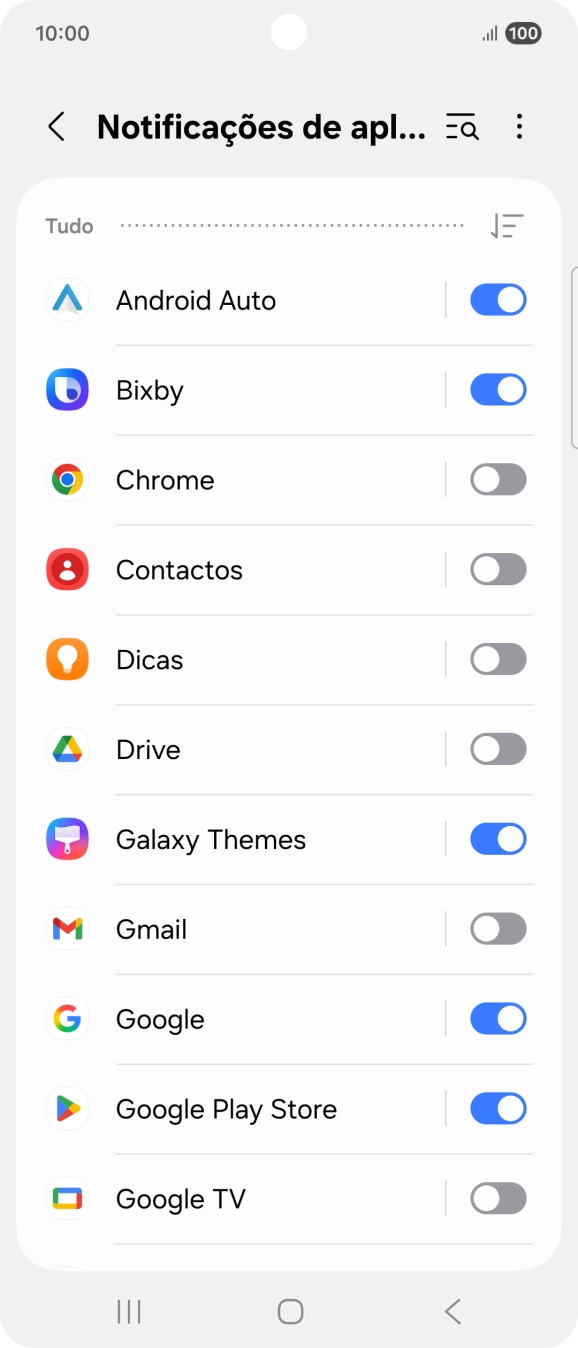 Prima a lista suspensa.