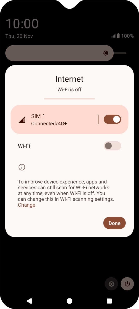 Press the indicator next to the mobile data icon to turn the function on or off.