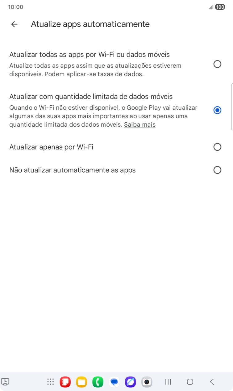 Para ativar a atualização automática de apps via redes móveis, prima Atualizar todas as apps por Wi-Fi ou dados móveis.