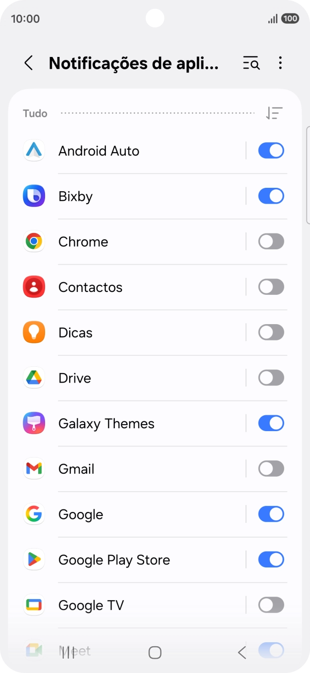 Prima a lista suspensa.