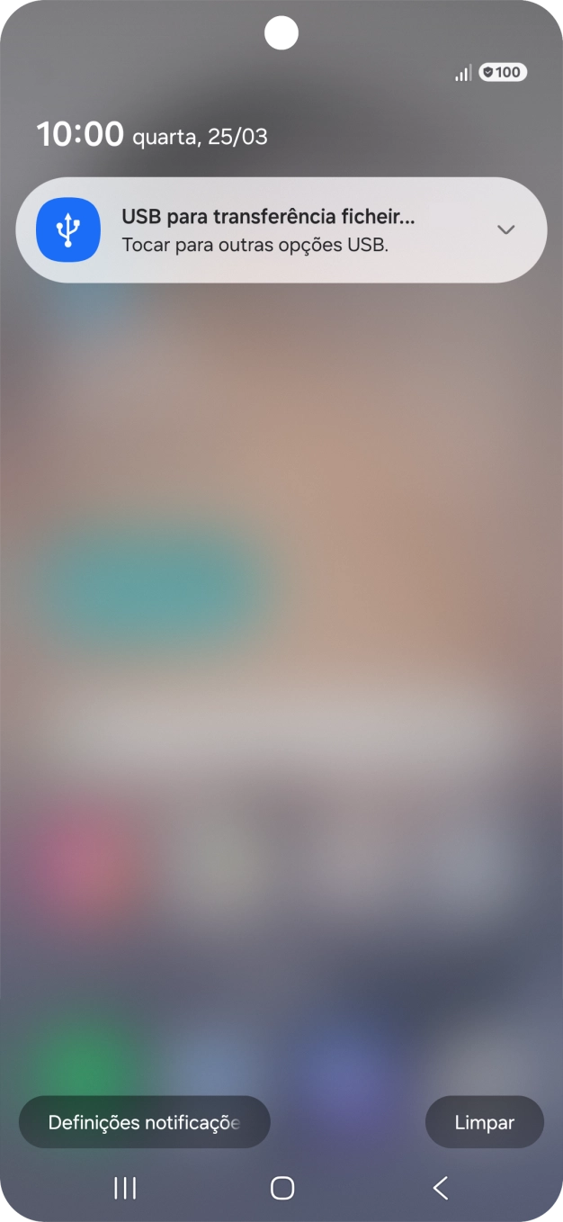 Prima a lista suspensa.