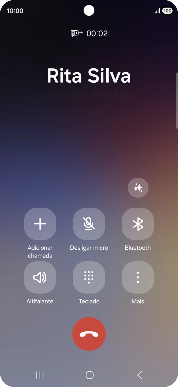 Para utilizar a IA Galaxy para traduzir durante uma chamada, prima o ícone de IA.
