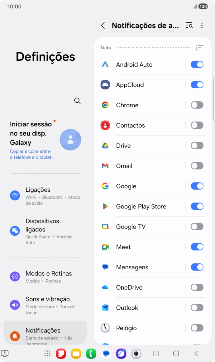 Prima a lista suspensa.