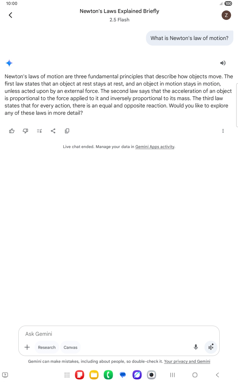 Transcription of the conversation with Gemini Live is now displayed.