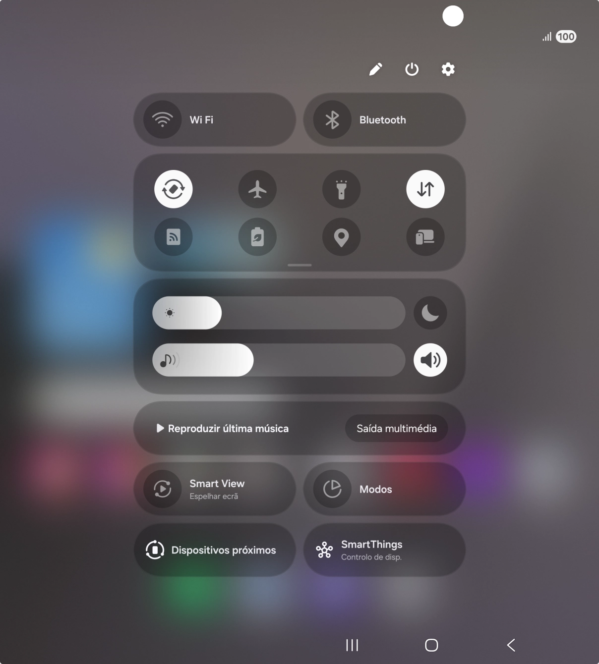 Prima o ícone de definições.
