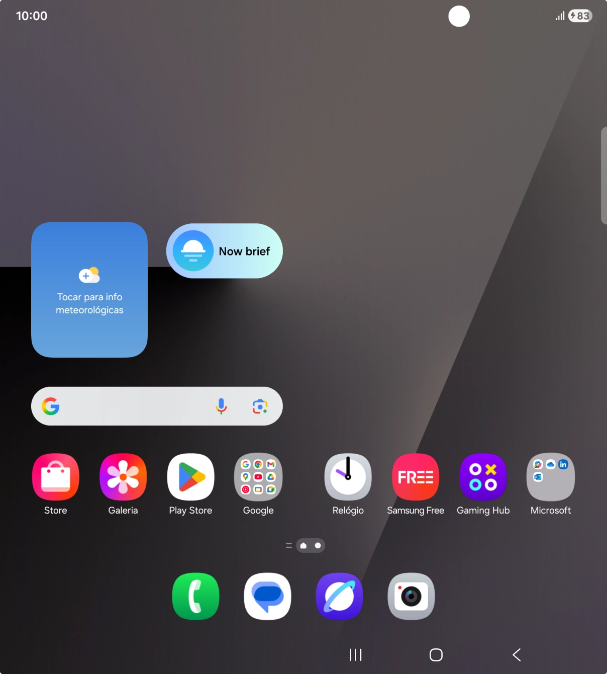 Quando o ícone de bateria em carregamento for mostrado no ecrã, a bateria está em carregamento.