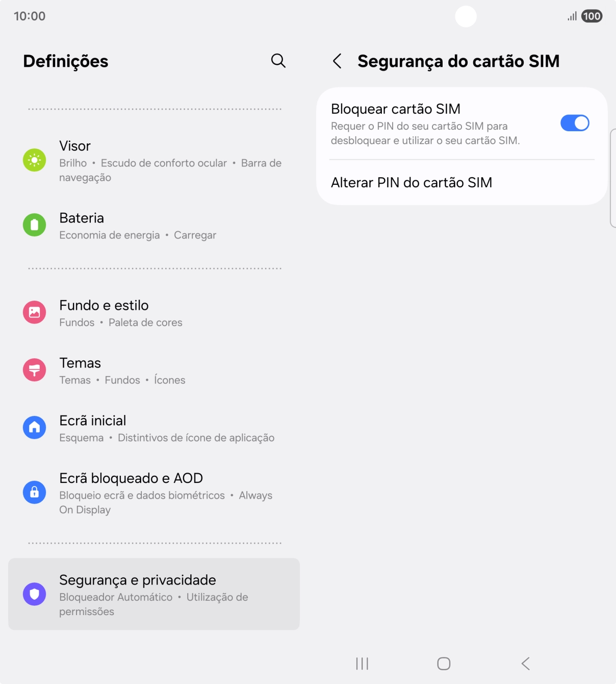 Prima o indicador junto a 