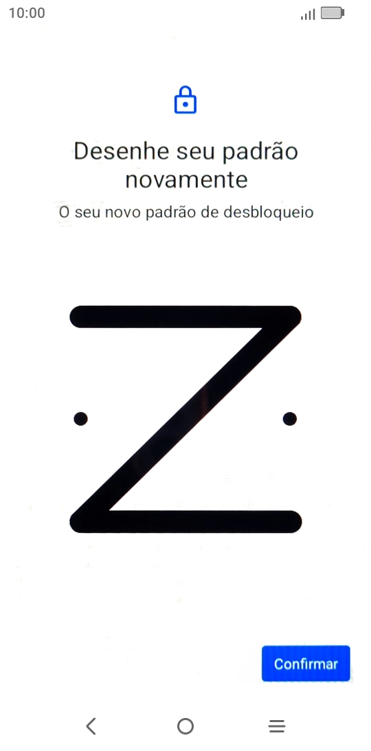 Repita o código de bloqueio do telefone escolhido e prima Confirmar.
