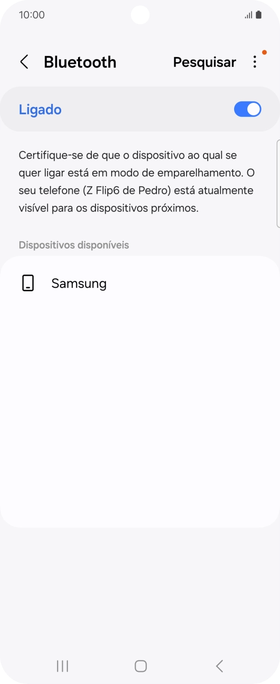 Prima o dispositivo Bluetooth pretendido e siga as indicações no ecrã para emparelhar o dispositivo pretendido com o telefone.