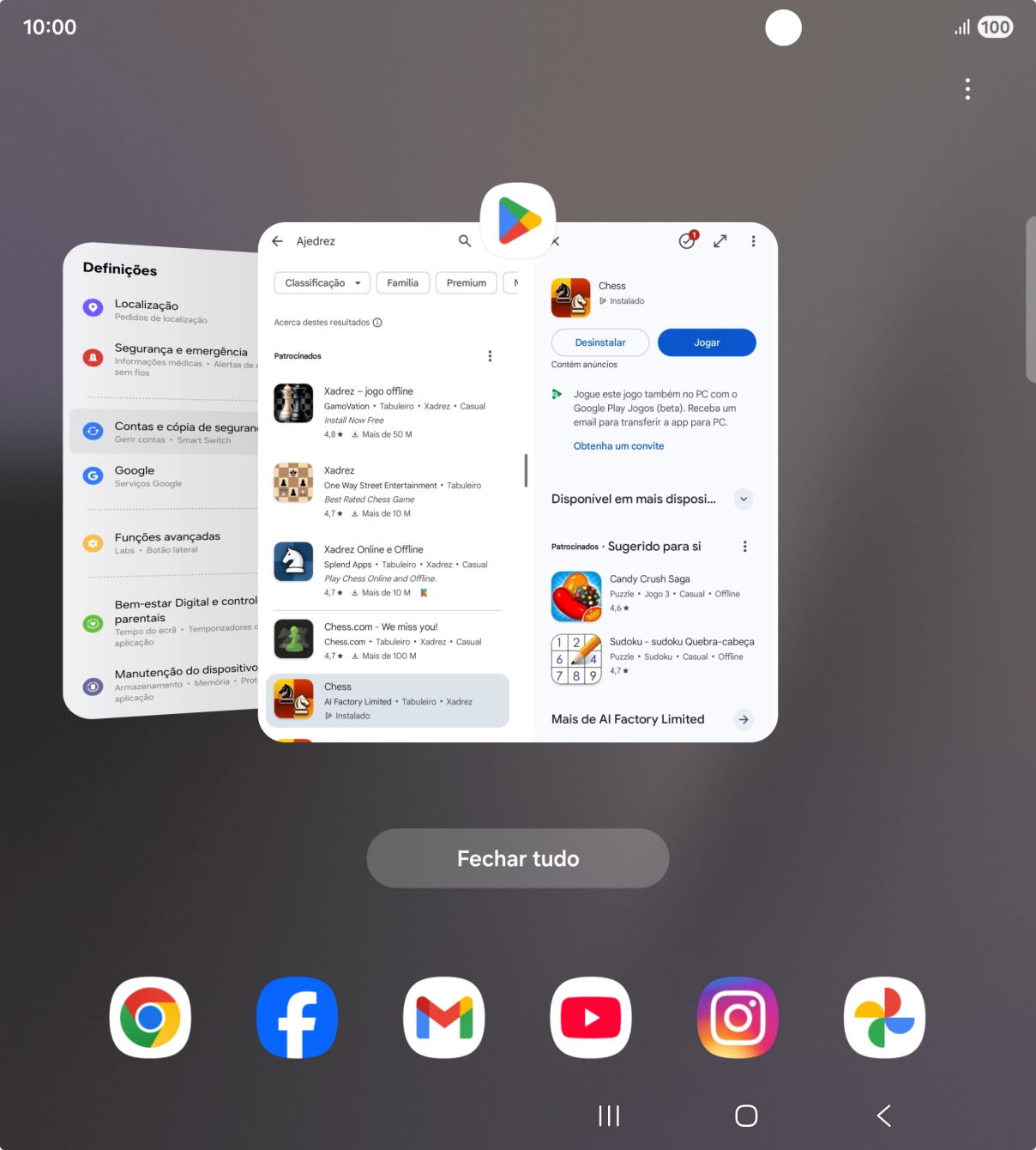 Para terminar uma aplicação em curso, deslize o dedo para cima na aplicação pretendida.