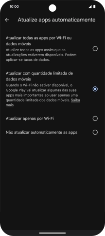 Para ativar a atualização automática de apps via redes móveis, prima Atualizar todas as apps por Wi-Fi ou dados móveis.