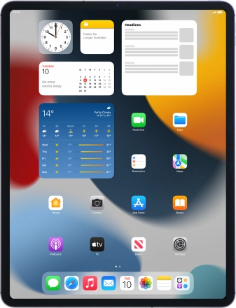 Image 1: Front view of the Apple iPad Pro 12.9 (2018)