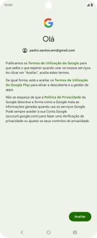 Prima Aceitar e siga as indicações no ecrã para escolher as definições da conta Google.