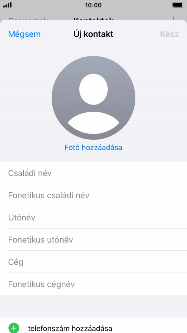 Kattints a Családi név mezőre, és írd be a kívánt vezetéknevet.