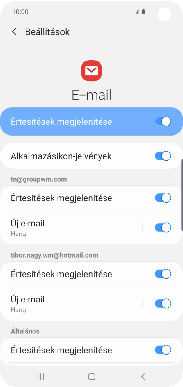 Kattints a kiválasztott e-mail-fiók alatt az „Értesítések megjelenítése” melletti csúszkára a funkció be- vagy kikapcsolásához.
