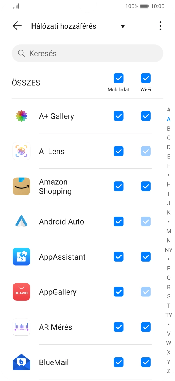 Kattints a „Mobiladat” oszlopban lévő programnév melletti mezőre a funkció be- vagy kikapcsolásához. Kattints a „Mobiladat” oszlopban lévő programnév melletti mezőre a funkció be- vagy kikapcsolásához.