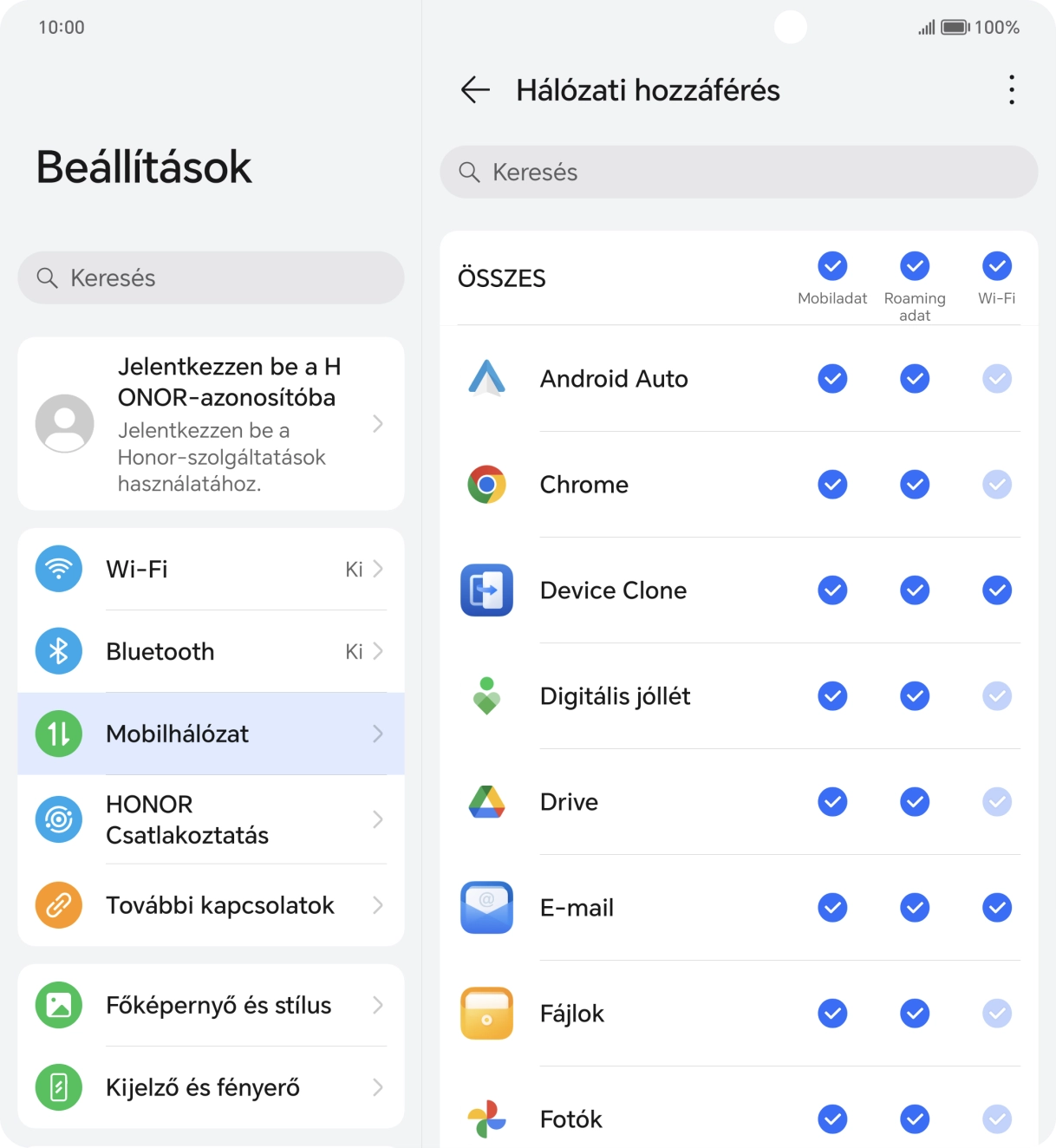 Kattints a „Mobiladat” oszlopban lévő programnév melletti mezőre a funkció be- vagy kikapcsolásához.