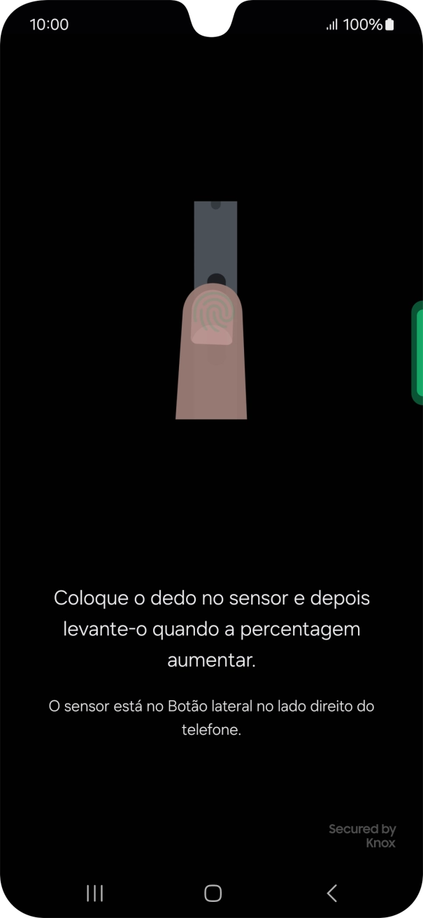 Siga as indicações no ecrã para definir a impressão digital como código de bloqueio.