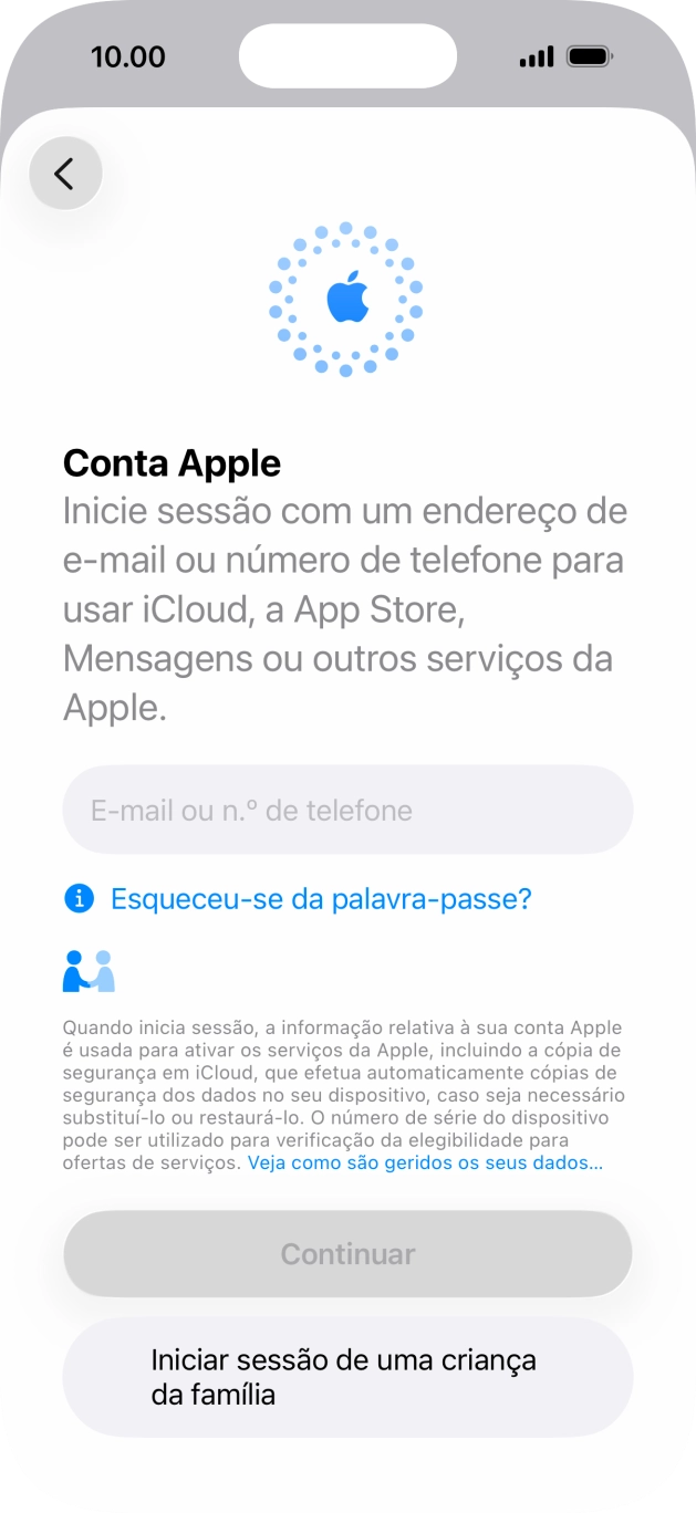 Prima E-mail ou n.º de telefone e introduza o nome de utilizador da sua Conta Apple.