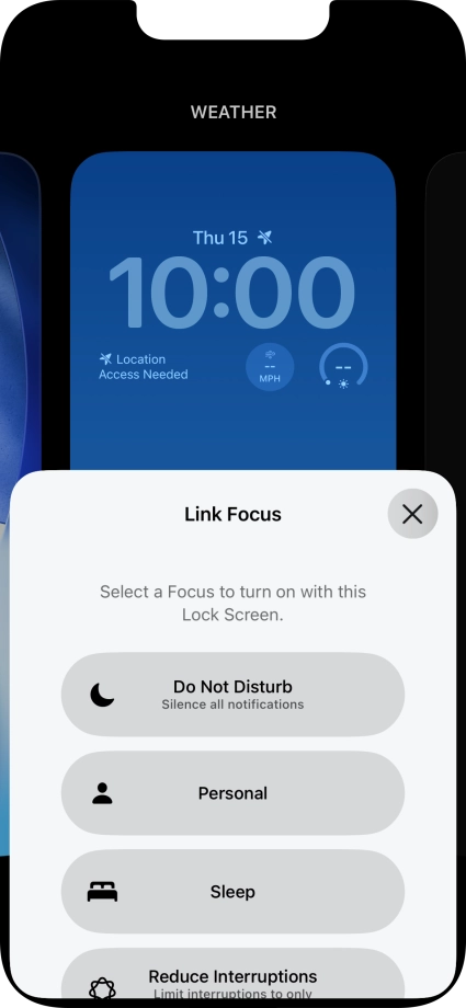 Press the required focus mode.