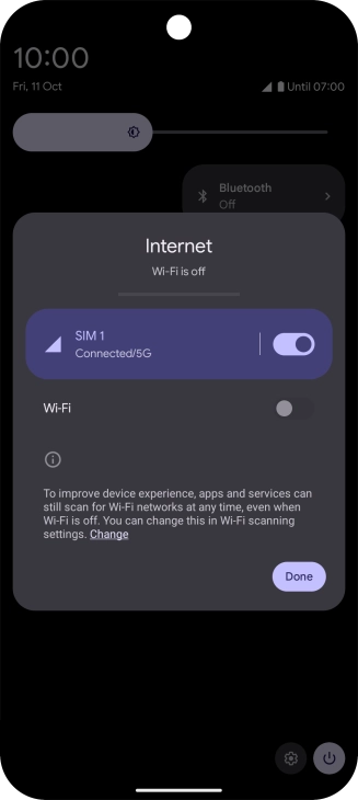 Press the indicator next to the mobile data icon to turn the function on or off.