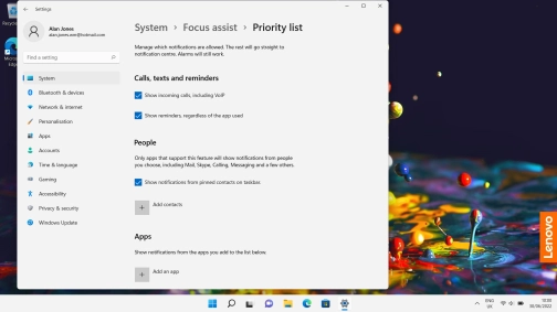 Follow the instructions on the screen to select the required settings.