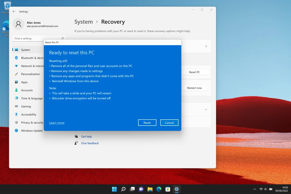 Click Reset. Wait while the factory default settings are restored. Follow the instructions on the screen to set up your laptop and prepare it for use.