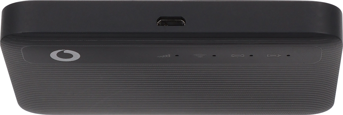 Connect the charger to the socket and to a wall socket. When the battery led flashes, charging is in progress.