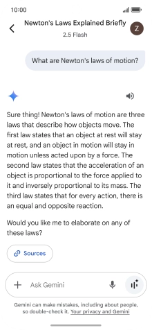 Transcription of the conversation with Gemini Live is now displayed.