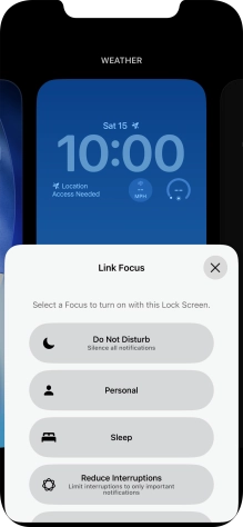 Press the required focus mode.