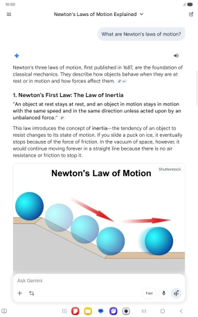 Transcription of the conversation with Gemini Live is now displayed.