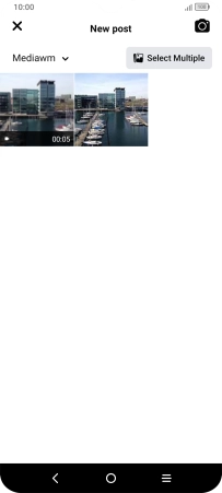 Press the required picture or video clip. Press the required picture or video clip.