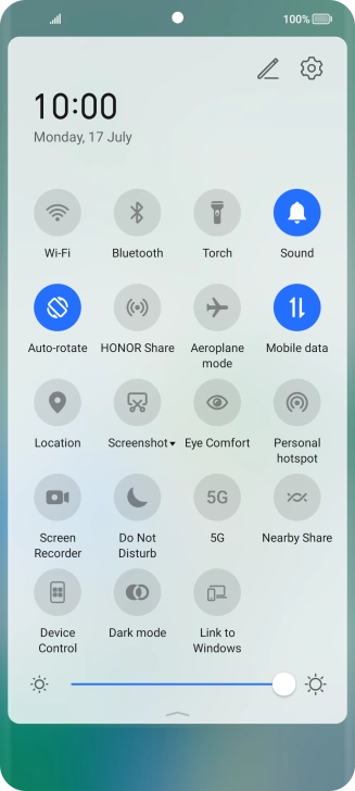 Press the mobile data icon to turn the function on or off. Press the mobile data icon to turn the function on or off.