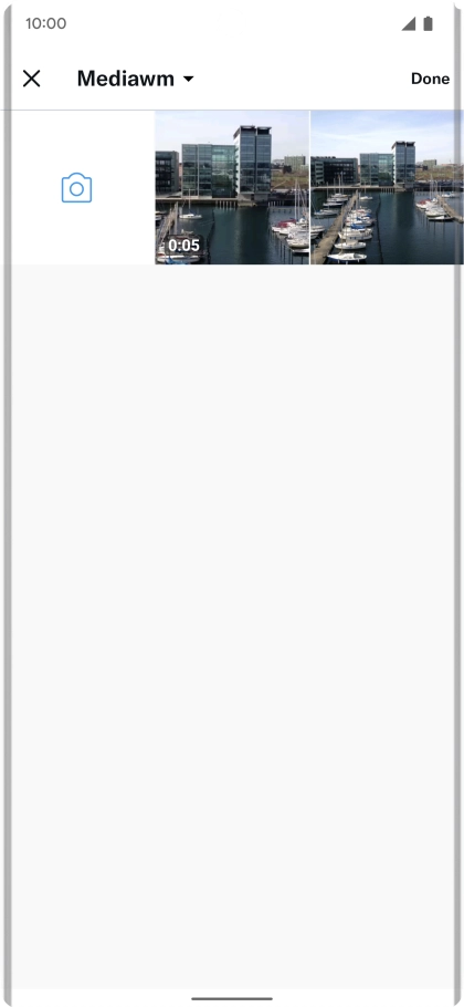 Press the required picture or video clip. Press the required picture or video clip.