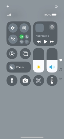 Press the flight mode icon to turn the function on or off. Press the flight mode icon to turn the function on or off.