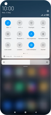 Press the Wi-Fi icon to turn the function on or off.