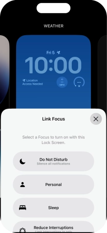 Press the required focus mode.