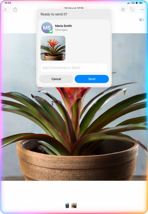 Ask Siri to share the screen content with your contacts. Ask Siri to share the screen content with your contacts.