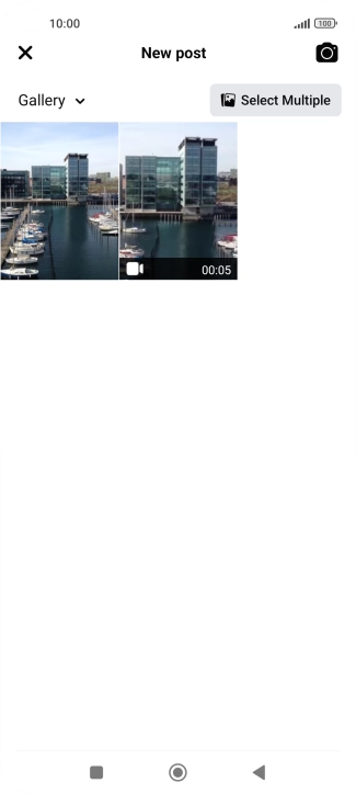 Press the required picture or video clip. Press the required picture or video clip.