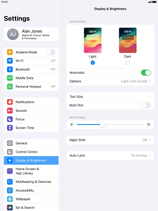 If you turn on the function, press Options and follow the instructions on the screen to select the required period of time for Dark Mode. If you turn on the function, press Options and follow the instructions on the screen to select the required period of time for Dark Mode.