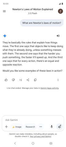 Transcription of the conversation with Gemini Live is now displayed.