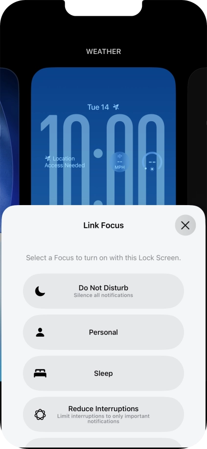 Press the required focus mode.