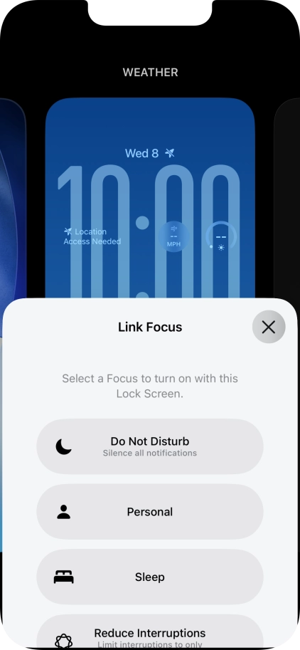 Press the required focus mode.